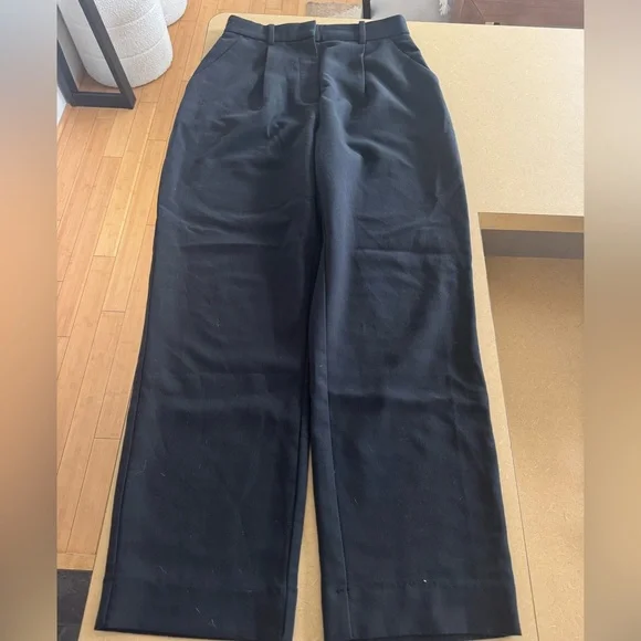 Abercrombie Fitch Curve Love Cropped Wide Leg Trousers in Black